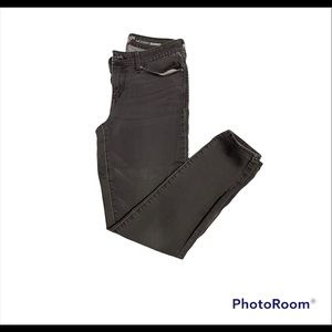 Levi’s Denizen Modern Skinny Jeans B4